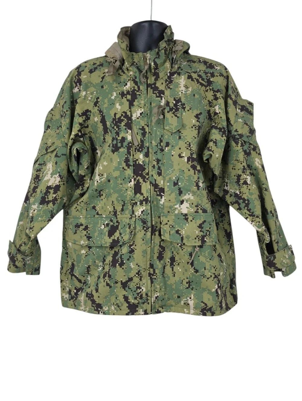 U.S. Navy Gortex Nylon Parka Jacket Digital Camo Working Type III Medium Short